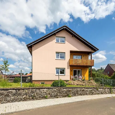 Wildbiene Bis 6 Pers *